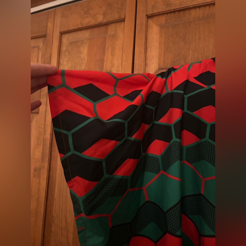 Nike Unisex Sporty Athleisure Oversized Kenya Sz S/M Red Green Black Red Poncho - Picture 3 of 16